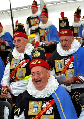 folknam6.jpg